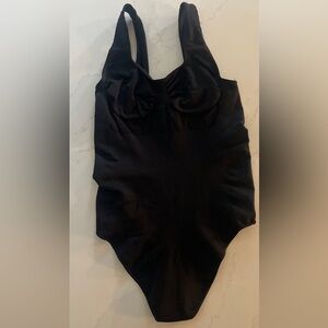 YITTY Black Shaping Bodysuit M/L